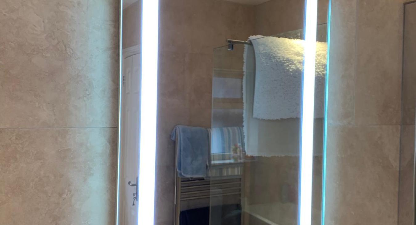 LED bathroom mirror