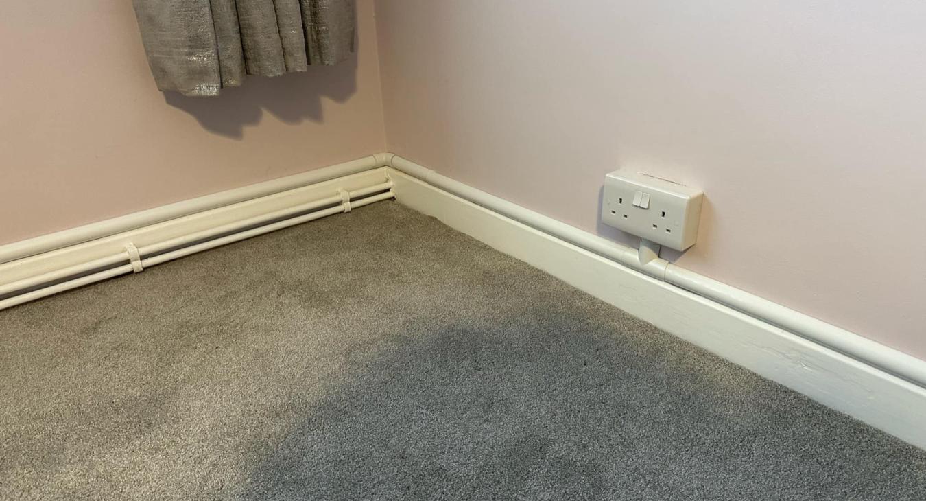 Socket installation with D line trunking